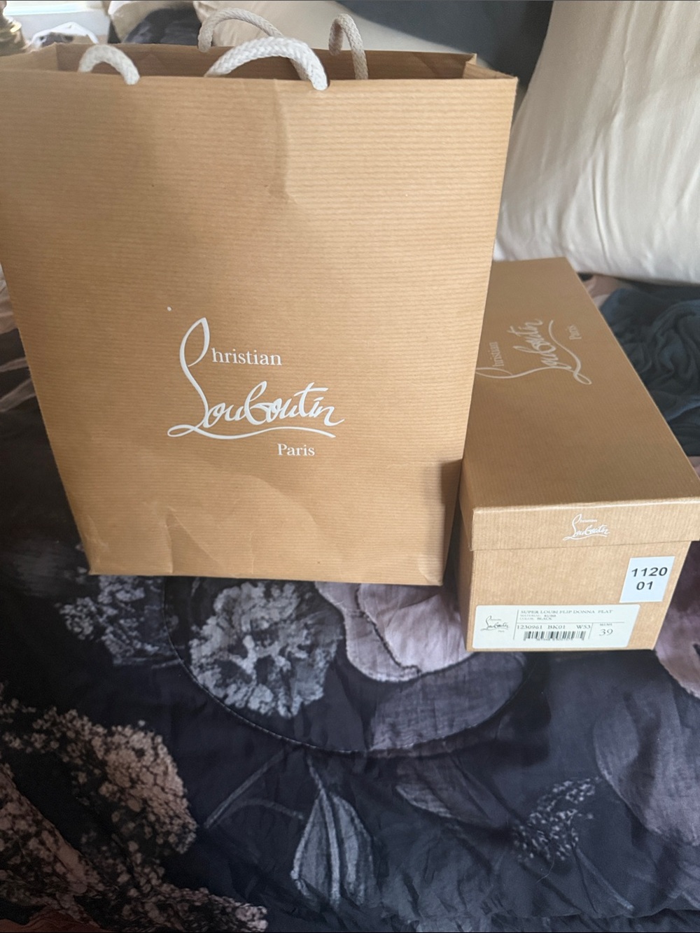 LouBoutin Super Loubi Flip DonnaFlat Black size 39
